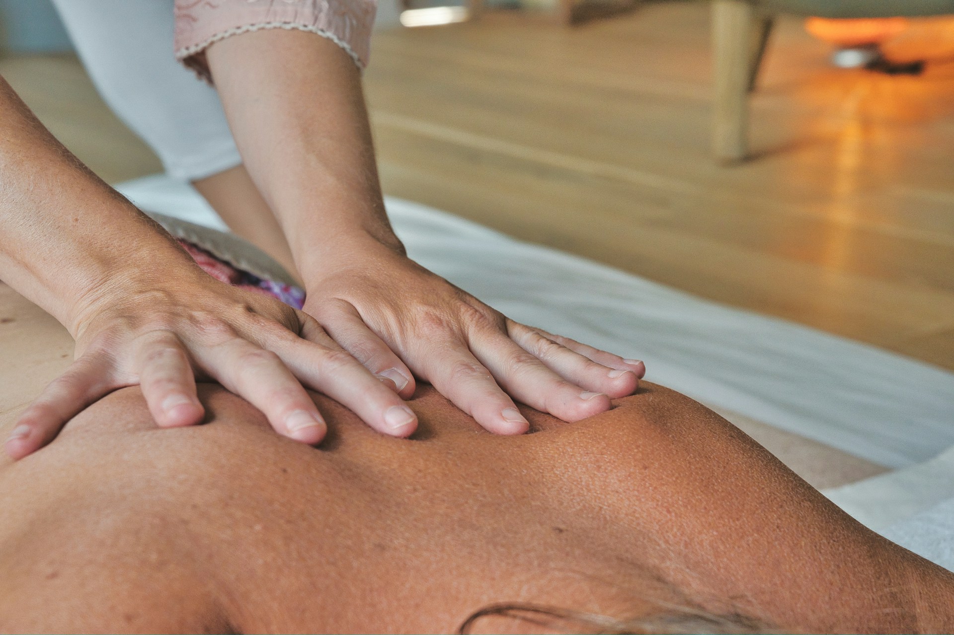 10 Deep Tissues Massage Benefits You Should Know About - American ...